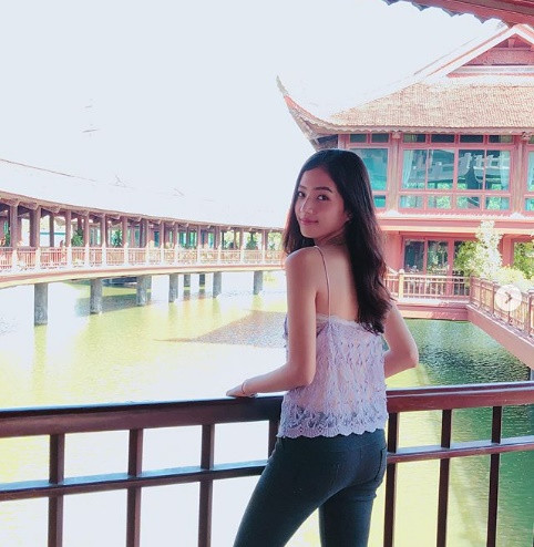 Gu thời trang ngọt ngào của hotgirl Bích Ngọc, nữ chính Nhà trọ Balanha - Hình 11 Gu thoi trang ngot ngao cua hotgirl Bich Ngoc, nu chinh Nha tro Balanha-Hinh-11