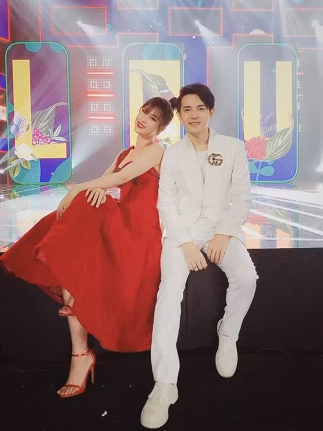 Ngam trang phuc goi cam tu sau khi lay chong cua Dong Nhi-Hinh-6