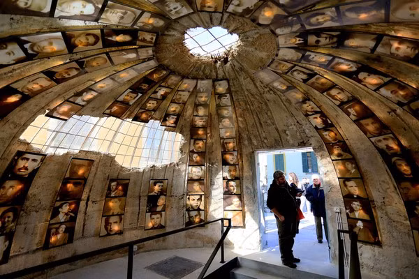 Kham pha Boongke tranh bom hat nhan cua Albania-Hinh-3