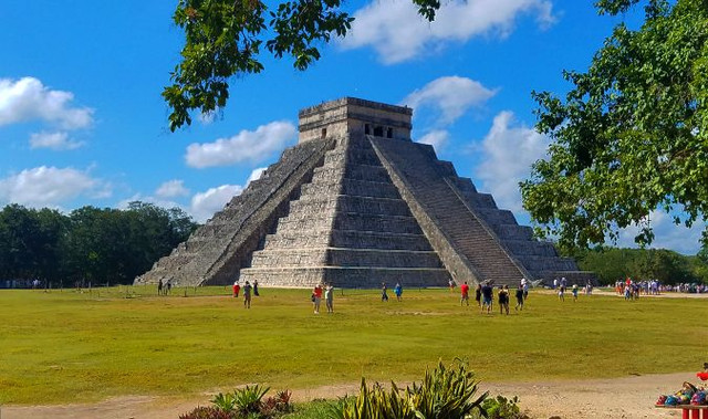 Khong phai ai cung biet, Kim tu thap khong chi co o Ai Cap-Hinh-2