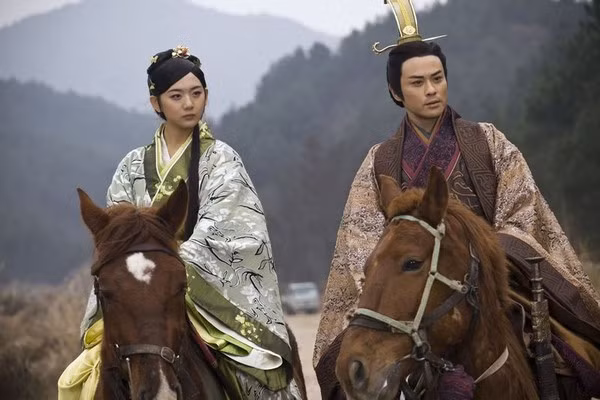 De nhat my nhan nao khien hoang de Trung Quoc tu sat?-Hinh-3