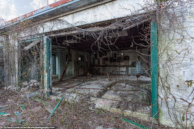 Ghé thăm khu vực phóng tên lửa hạt nhân thời Chiến tranh Lạnh - Hình 8 Ghe tham khu vuc phong ten lua hat nhan thoi Chien tranh Lanh-Hinh-8