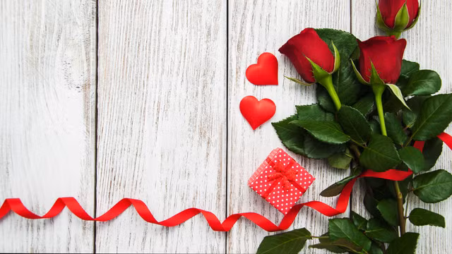 Vì sao các cặp tình nhân thường tặng hoa hồng đỏ ngày Valentine? - Hình 6 Vi sao cac cap tinh nhan thuong tang hoa hong do ngay Valentine?-Hinh-6