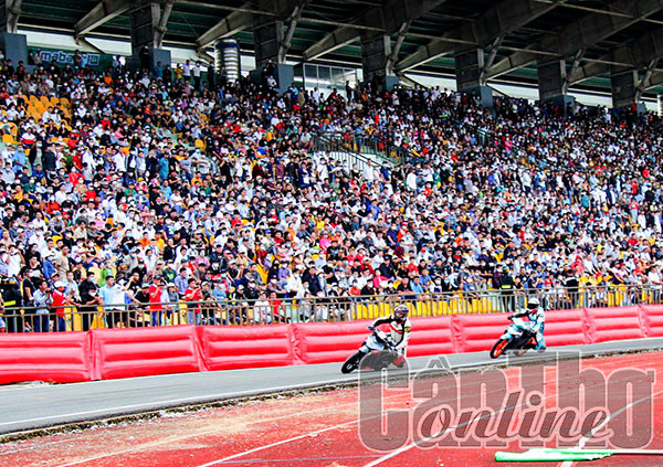 TP HCM thả khinh khí cầu ngày Quốc khánh 2/9 - Hình 8 TP HCM tha khinh khi cau ngay Quoc khanh 2/9-Hinh-8