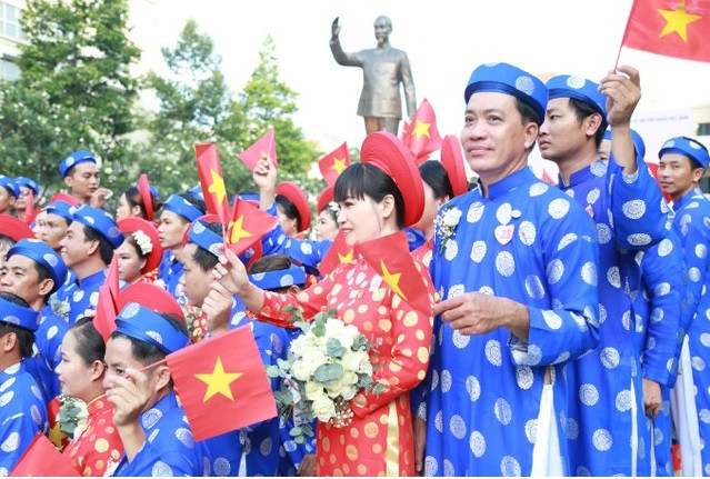 TP HCM thả khinh khí cầu ngày Quốc khánh 2/9 - Hình 5 TP HCM tha khinh khi cau ngay Quoc khanh 2/9-Hinh-5