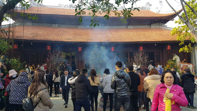 Trung tướng Tô Ân Xô: “Phòng chống tội phạm dịp lễ hội đầu năm đặt ra cao hơn” - Hình 2 Trung tuong To An Xo: “Phong chong toi pham dip le hoi dau nam dat ra cao hon”-Hinh-2