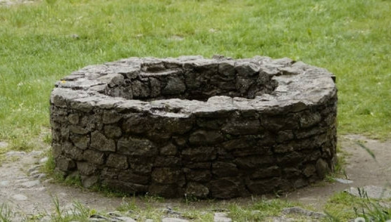 3 người chết vì giúp nhặt điện thoại dưới giếng 3 nguoi chet vi giup nhat dien thoai duoi gieng