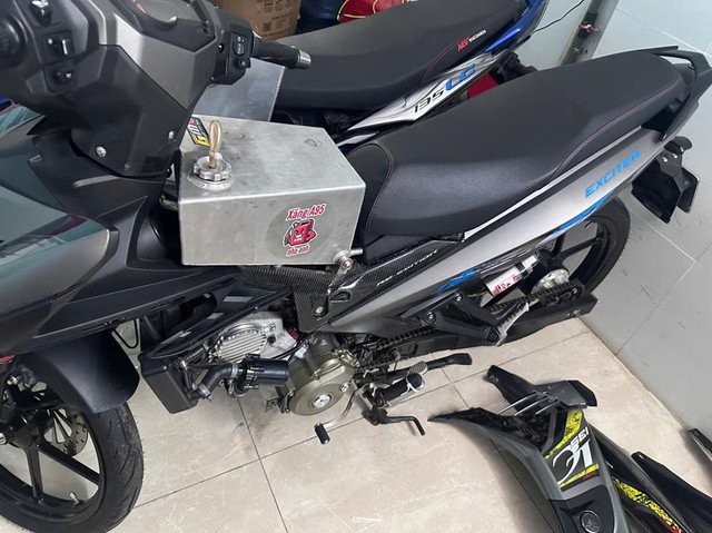 Cận cảnh các lò độ xe trái phép khi Công an Đồng Nai đột kích - Hình 13 Can canh cac lo do xe trai phep khi Cong an Dong Nai dot kich-Hinh-13