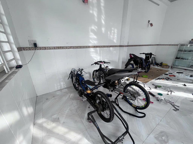 Cận cảnh các lò độ xe trái phép khi Công an Đồng Nai đột kích - Hình 14 Can canh cac lo do xe trai phep khi Cong an Dong Nai dot kich-Hinh-14