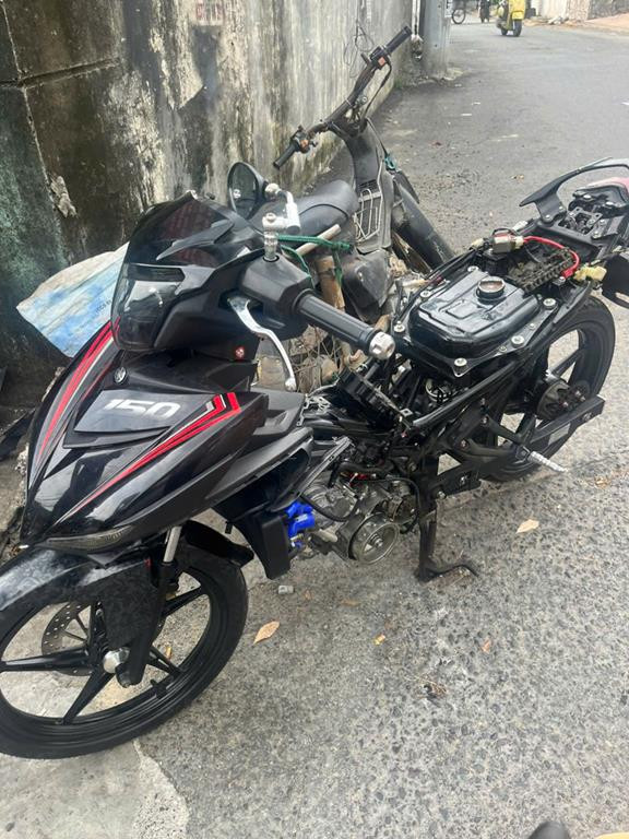 Cận cảnh các lò độ xe trái phép khi Công an Đồng Nai đột kích - Hình 10 Can canh cac lo do xe trai phep khi Cong an Dong Nai dot kich-Hinh-10