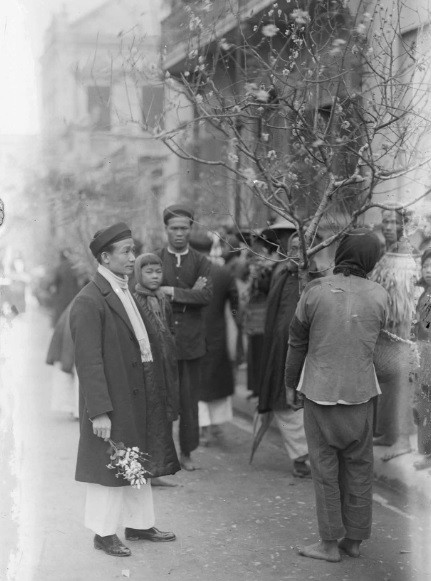 Ngắm không khí Tết Nguyên đán Bắc Bộ 100 năm trước cực chân thực - Hình 10 Ngam khong khi Tet Nguyen dan Bac Bo 100 nam truoc cuc chan thuc-Hinh-10