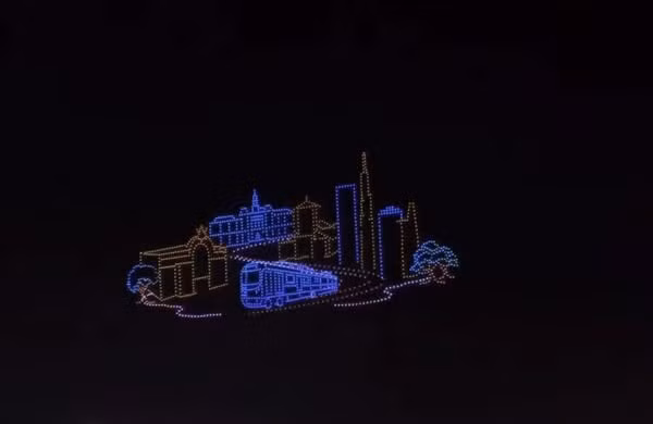 Man nhan hinh anh tong duyet trinh dien 10.500 drone tren song Sai Gon-Hinh-4