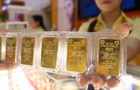 Vang mieng lap dinh, Vang bac Da quy Sai Gon SJC dat ke hoach lai tang 25%