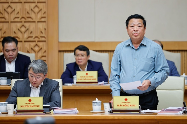 Thủ tướng: Càng khó khăn, thách thức, áp lực thì càng bản lĩnh - Hình 12 Thu tuong: Cang kho khan, thach thuc, ap luc thi cang ban linh-Hinh-12