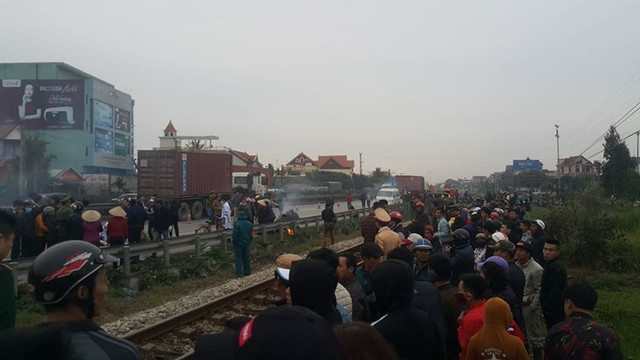 Xe tai dam doan nguoi o Hai Duong: 8 nan nhan deu la can bo xa-Hinh-4