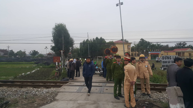 Xe tai dam doan nguoi o Hai Duong: 8 nan nhan deu la can bo xa-Hinh-3