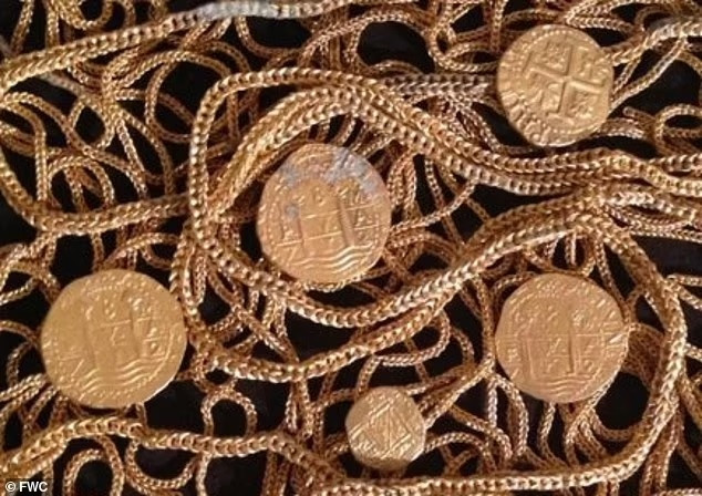 37 đồng tiền vàng trị giá hơn 1 triệu USD đã bị thu hồi - Hình 3 37 dong tien vang tri gia hon 1 trieu USD da bi thu hoi-Hinh-3