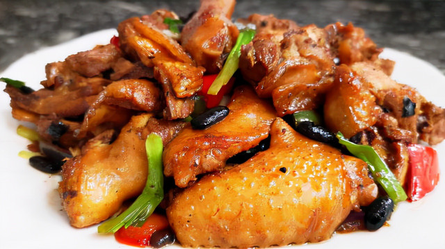 Lưu ý 5 món thực phẩm không nên để qua đêm rồi hâm nóng - Hình 9 Luu y 5 mon thuc pham khong nen de qua dem roi ham nong-Hinh-9