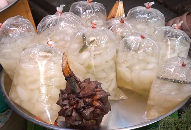 Loại quả xấu xí nhưng là đặc sản ngon nức tiếng miền Tây - Hình 4 Loai qua xau xi nhung la dac san ngon nuc tieng mien Tay-Hinh-4