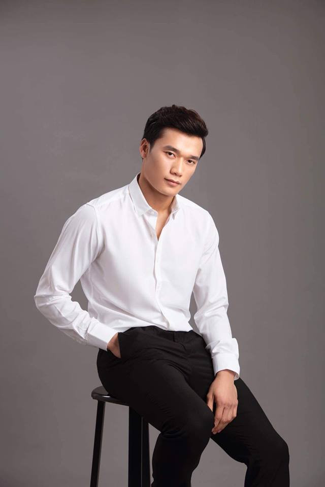 Thủ môn Bùi Tiến Dũng chất lừ với loạt trang phục hàng hiệu - Hình 5 Thu mon Bui Tien Dung chat lu voi loat trang phuc hang hieu-Hinh-5