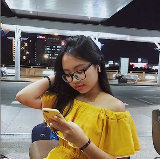 16 tuổi, Phương Mỹ Chi ăn mặc sành điệu gợi cảm thế nào? 16 tuoi, Phuong My Chi an mac sanh dieu goi cam the nao?