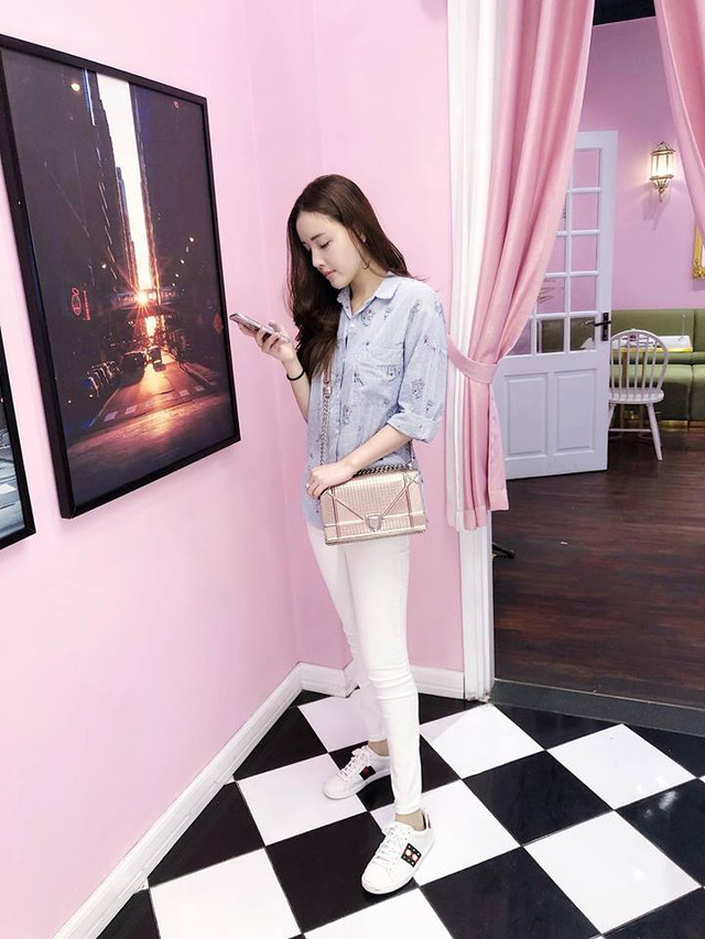 Em gái hoa hậu Mai Phương Thúy ăn mặc sành điệu chẳng kém chị gái - Hình 12 Em gai hoa hau Mai Phuong Thuy an mac sanh dieu chang kem chi gai-Hinh-12