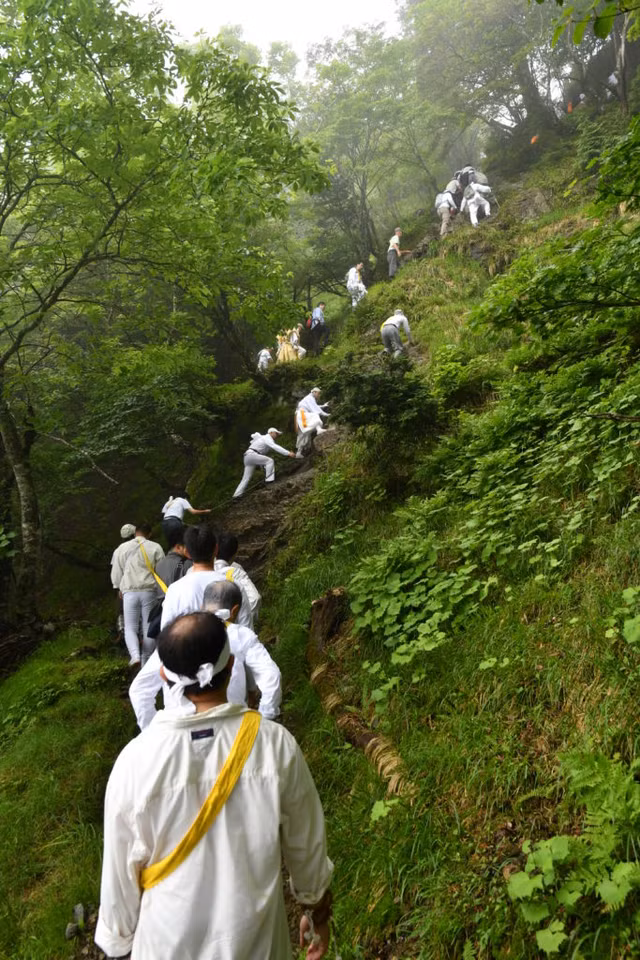 Bi an nhung vung dat than thanh nghiem cam phu nu-Hinh-6