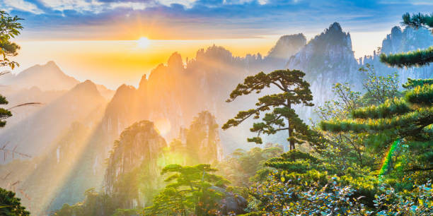 Bí mật động trời về hoàng đế xưa được hé lộ khi tìm thấy hòn đá 'chảy máu' - Hình 3 Bi mat dong troi ve hoang de xua duoc he lo khi tim thay hon da 'chay mau'-Hinh-3