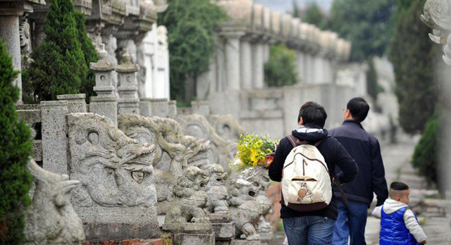 Bí ẩn nghĩa trang chôn cất giới tinh hoa Trung Quốc - Hình 7 Bi an nghia trang chon cat gioi tinh hoa Trung Quoc-Hinh-7