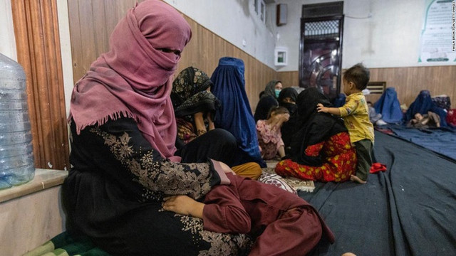 Cực sốc lý do phụ nữ Afghanistan bị Taliban bắn chết bất cứ khi nào Cuc soc ly do phu nu Afghanistan bi Taliban ban chet bat cu khi nao
