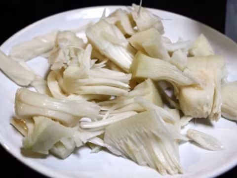 Độc lạ những món ăn siêu ngon chế biến từ quả mít non - Hình 5 Doc la nhung mon an sieu ngon che bien tu qua mit non-Hinh-5