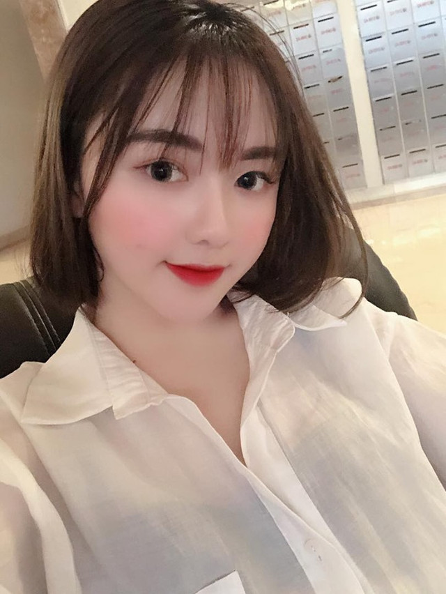 Cháu gái Quang Cuốn phô bày trang phục sexy trên mạng - Hình 2 Chau gai Quang Cuon pho bay trang phuc sexy tren mang-Hinh-2