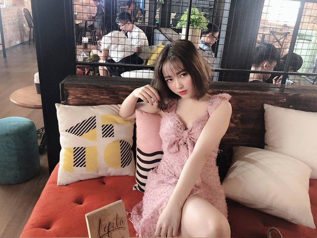 Cháu gái Quang Cuốn phô bày trang phục sexy trên mạng - Hình 7 Chau gai Quang Cuon pho bay trang phuc sexy tren mang-Hinh-7