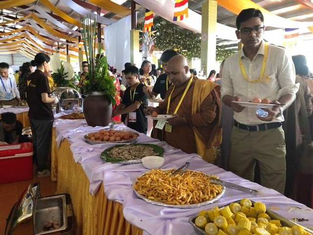 Các khách mời của Đại lễ Vesak 2019 ăn gì? - Hình 5 Cac khach moi cua Dai le Vesak 2019 an gi?-Hinh-5