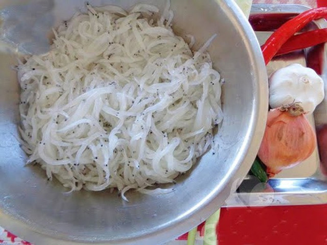 Những món ngon "không chê vào đâu" được chế biến từ cá ngần sông Đà - Hình 4 Nhung mon ngon