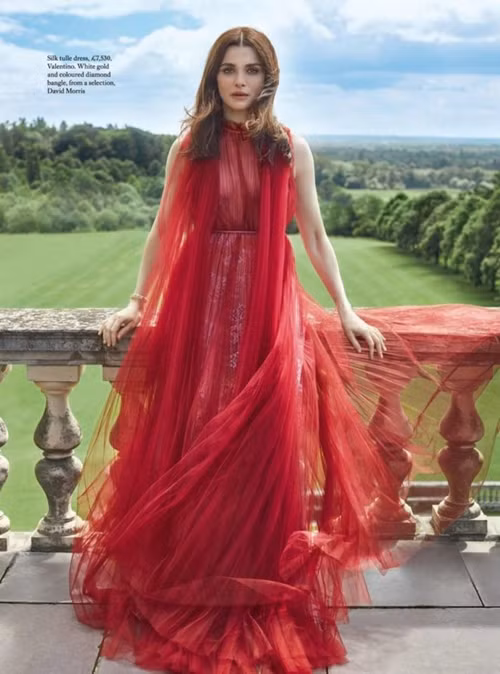 Vi sao lan da va sac voc cua vo “diep vien 007” cang mong du gan 50 tuoi?-Hinh-10