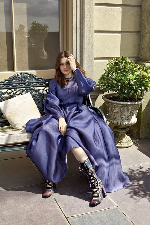 Vi sao lan da va sac voc cua vo “diep vien 007” cang mong du gan 50 tuoi?-Hinh-9