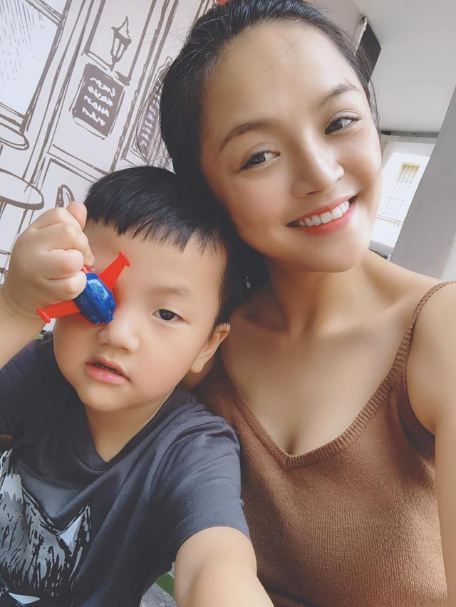 Tranh thủ ngắm gu thời trang quyến rũ của cô chị cả phim “Về nhà đi con” - Hình 4 Tranh thu ngam gu thoi trang quyen ru cua co chi ca phim “Ve nha di con”-Hinh-4