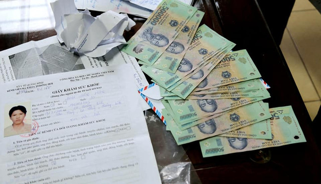 Dọa dẫm 'moi' tiền của bệnh viện, kẻ xưng danh phóng viên bị khởi tố - Hình 2 Doa dam 'moi' tien cua benh vien, ke xung danh phong vien bi khoi to-Hinh-2