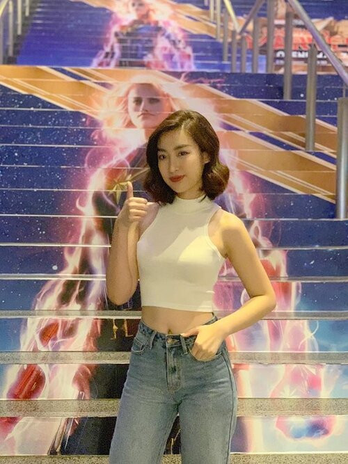 Những nàng hậu Việt diện áo crotop khoe eo thon gợi cảm - Hình 6 Nhung nang hau Viet dien ao crotop khoe eo thon goi cam-Hinh-6