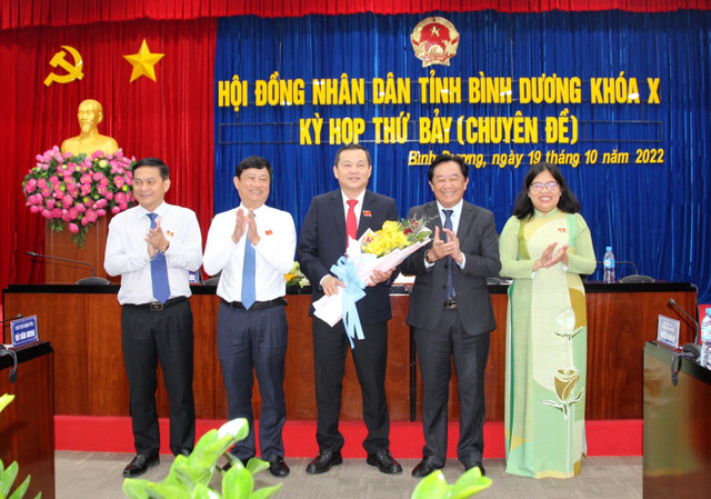Vì sao Chủ tịch HĐND tỉnh Bình Dương xin thôi nhiệm vụ? Vi sao Chu tich HDND tinh Binh Duong xin thoi nhiem vu?