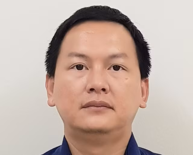 Vi sao chuyen vien Vu Quan he quoc te Van phong Chinh phu bi bat giam?