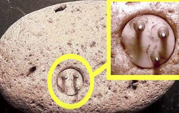 Loạt cổ vật này do người ngoài hành tinh để quên trên trái đất? - Hình 5 Loat co vat nay do nguoi ngoai hanh tinh de quen tren trai dat?-Hinh-5