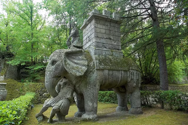 Khu vườn quái vật khiến nhiều người sợ hãi khi dạo bước - Hình 4 Khu vuon quai vat khien nhieu nguoi so hai khi dao buoc-Hinh-4