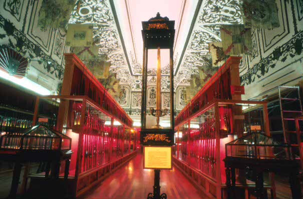 Các thanh kiếm huyền thoại gắn liền với nhiều nhân vật lịch sử - Hình 6 Cac thanh kiem huyen thoai gan lien voi nhieu nhan vat lich su-Hinh-6