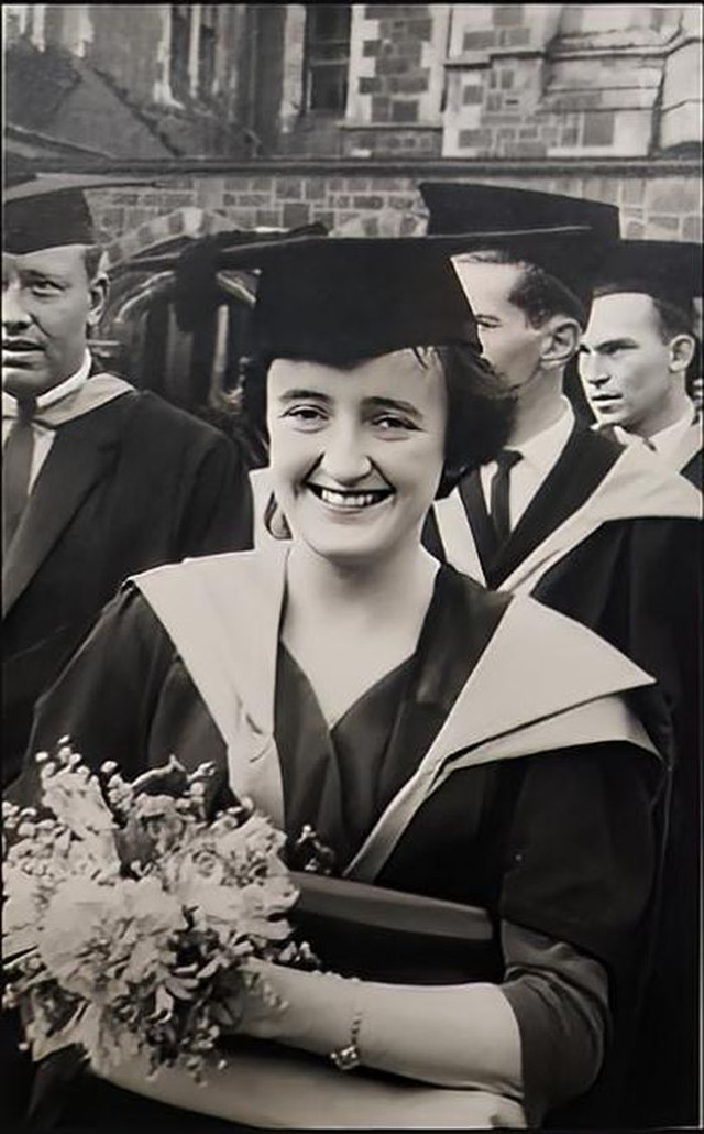 Nữ Giáo sư khiến nhân loại thay đổi nhận thức về vũ trụ Nu Giao su khien nhan loai thay doi nhan thuc ve vu tru