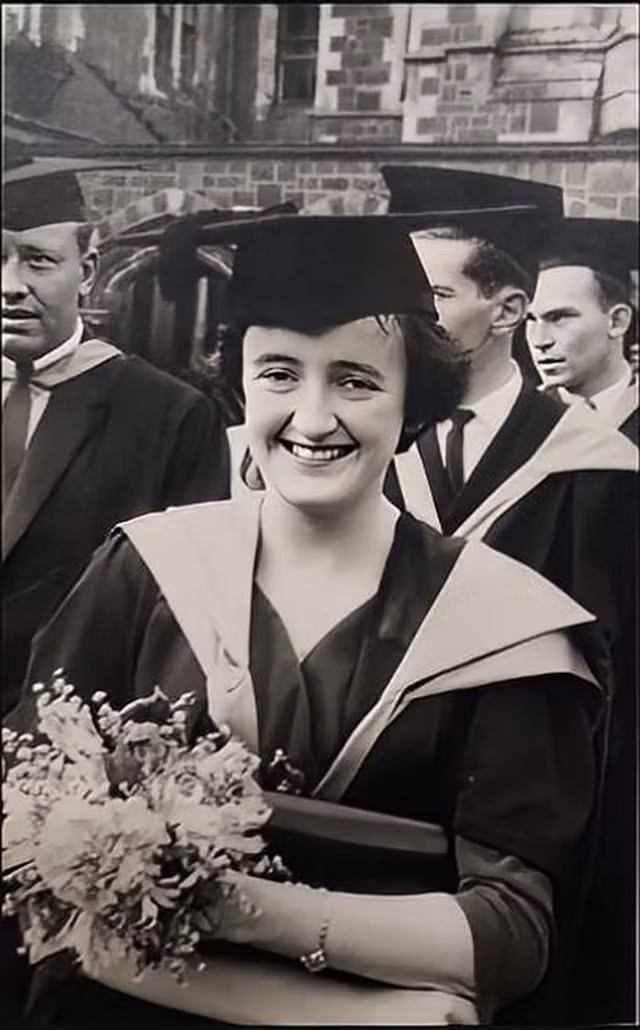 Nu Giao su khien nhan loai thay doi nhan thuc ve vu tru