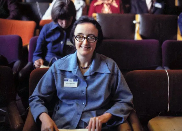 Nu Giao su khien nhan loai thay doi nhan thuc ve vu tru-Hinh-2