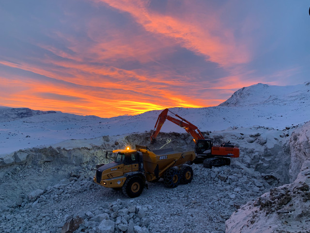 Nhiều tỷ phú tài trợ tiền cho cuộc săn lùng 'kho báu' ở Greenland - Hình 5 Nhieu ty phu tai tro tien cho cuoc san lung 'kho bau' o Greenland-Hinh-5