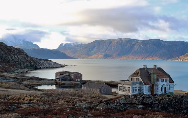 Nhieu ty phu tai tro tien cho cuoc san lung 'kho bau' o Greenland-Hinh-8